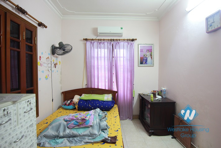 Garden house with 4 bedrooms for rent in Tay Ho area 